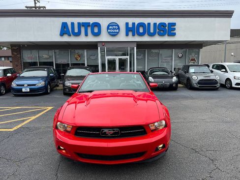 Used 2011 Ford Mustang Premium w/ 202A Rapid Spec Order Code RWD image 4