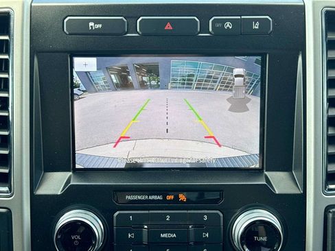 Used 2020 Ford F150 Lariat w/ Equipment Group 502A Luxury AWD/4WD image 28
