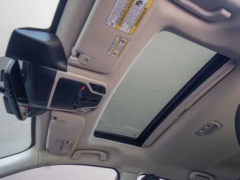 Used 2025 Subaru Outback Limited image 14