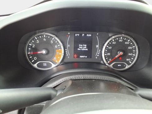 Used 2020 Jeep Renegade Latitude w/ Cold Weather Group image 27