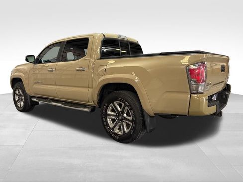 Used 2016 Toyota Tacoma Limited w/ Towing Package image 3