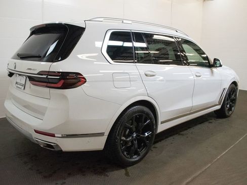 Certified 2026 BMW X7 xDrive40i w/ Premium Package image 4