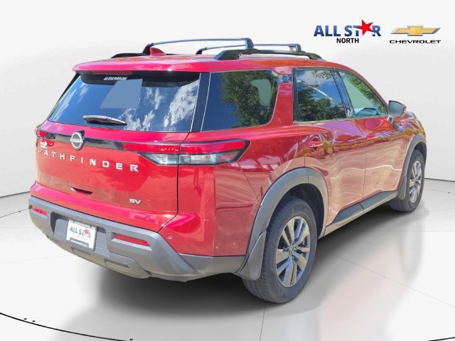 Used 2024 Nissan Pathfinder SV FWD image 3