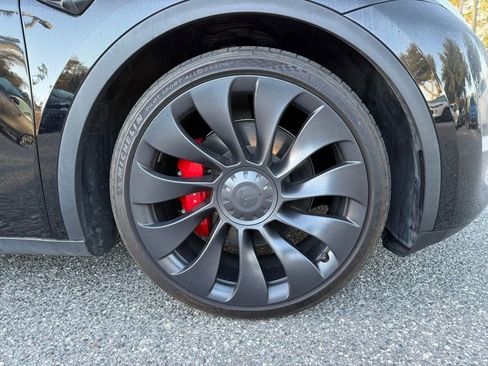 Used 2023 Tesla Model Y Performance image 4