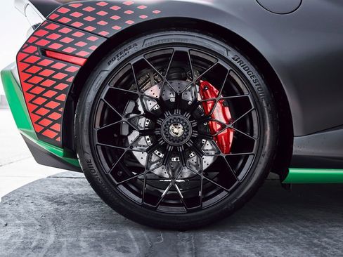 Used 2022 Lamborghini Huracan STO image 34