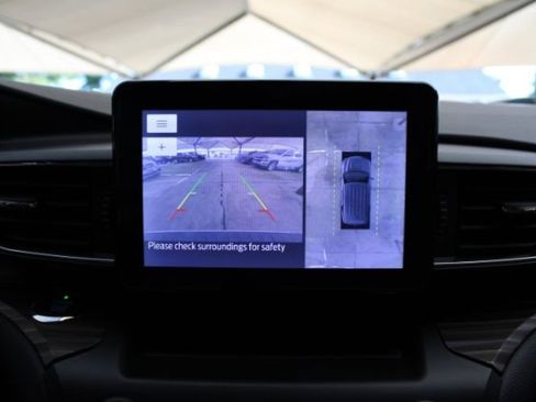 Used 2020 Ford Explorer Limited image 16