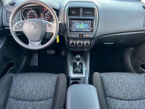 Used 2020 Mitsubishi Outlander Sport ES image 16