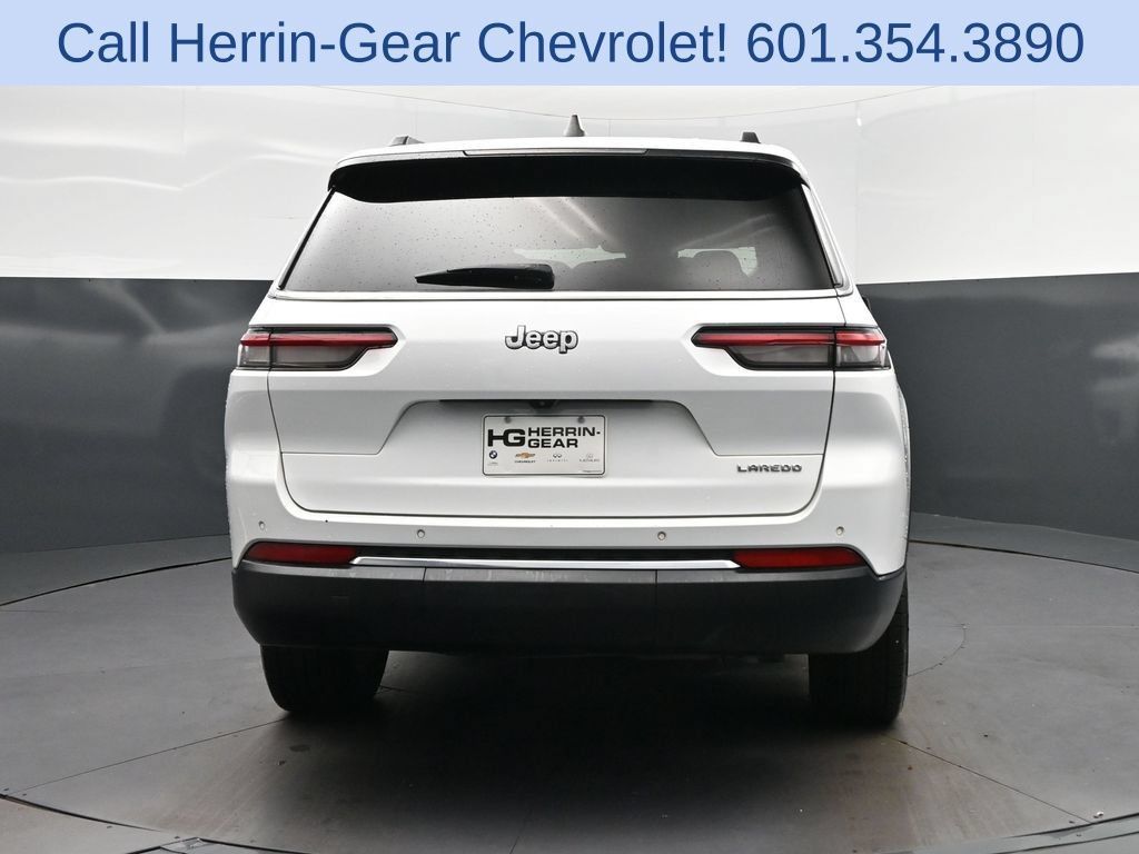 Used 2023 Jeep Grand Cherokee L Laredo RWD image 6