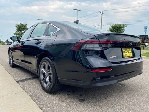 Used 2023 Honda Accord EX image 7