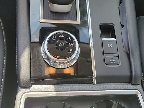 Used 2022 Mitsubishi Outlander SE image 22