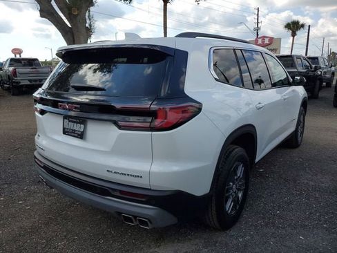 New 2026 GMC Acadia Elevation image 5