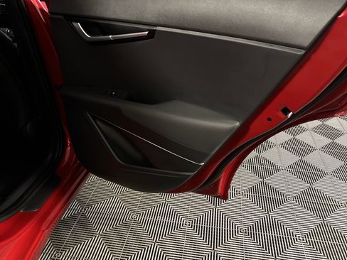 Used 2023 Kia Niro EX image 33