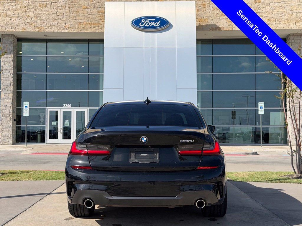Used 2020 BMW 330i Sedan w/ M Sport Package RWD image 22