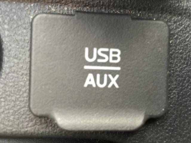 Used 2015 Nissan Versa Note SV FWD image 29