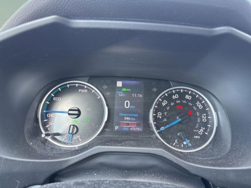 Used 2022 Toyota RAV4 XLE Premium image 18