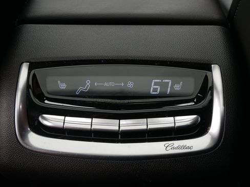 Certified 2024 Cadillac XT6 Premium Luxury w/ Technology Package AWD/4WD image 13