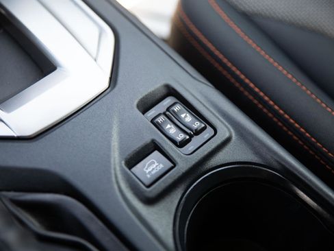 Used 2022 Subaru Crosstrek 2.0i Premium image 17