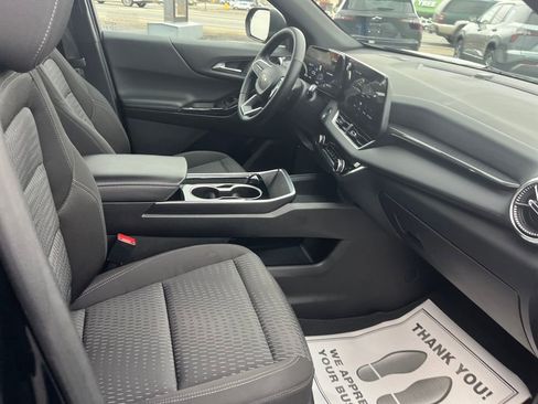 Used 2025 Chevrolet Equinox LT image 29