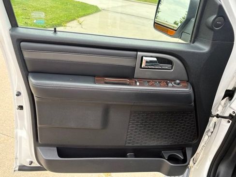 Used 2017 Ford Expedition Platinum AWD/4WD image 7