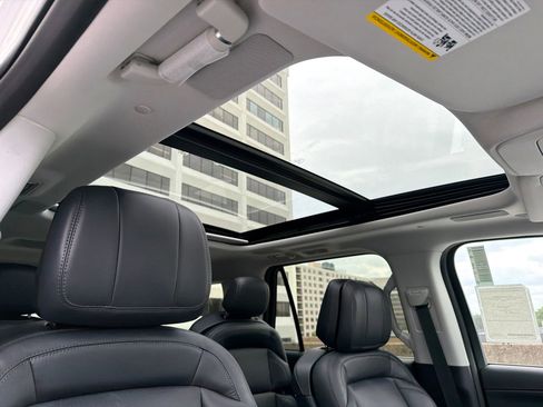 New 2026 Lincoln Navigator L Reserve AWD/4WD image 14