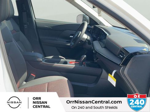 New 2026 Nissan Kicks SR w/ SR Premium Package FWD image 11