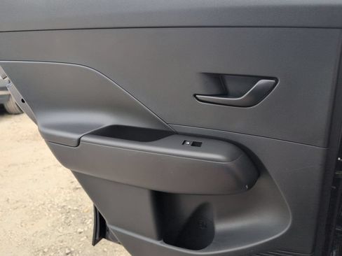 Used 2025 Hyundai Kona SEL FWD image 26