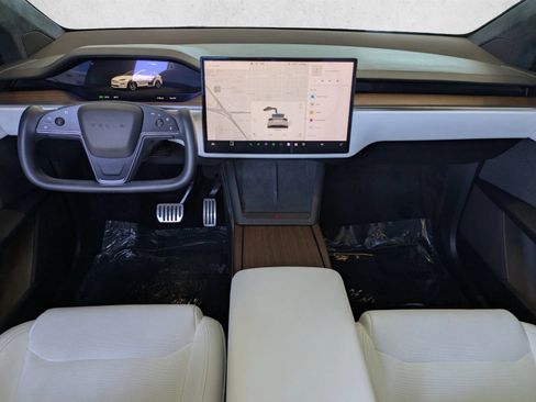 Used 2023 Tesla Model X AWD/4WD image 18