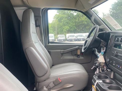 New 2025 Chevrolet Express 2500 w/ Driver Convenience Package image 32