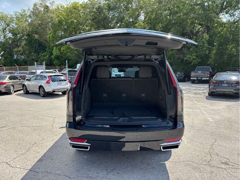 Used 2022 Cadillac Escalade Luxury RWD image 53