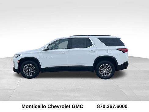 Used 2023 Chevrolet Traverse LT image 7