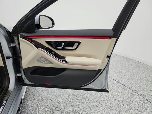 Certified 2022 Mercedes-Benz S 500 4MATIC image 21
