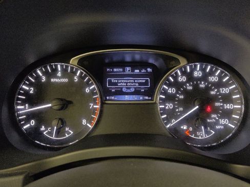 Used 2019 Nissan Pathfinder SL image 23