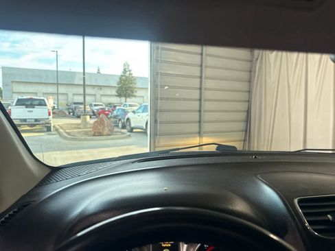 Used 2018 Dodge Journey SE w/ Popular Equipment Group FWD image 21