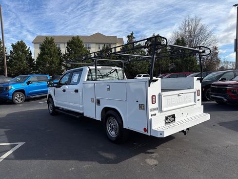 Used 2022 Ford F350 XL w/ Power Equipment Group image 5