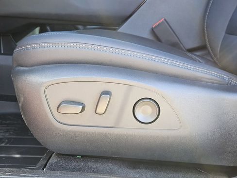 New 2026 Chevrolet Equinox EV LT image 17