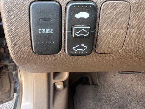 Used 2004 Honda CR-V EX image 25