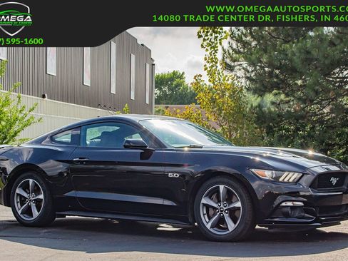 Used 2017 Ford Mustang GT RWD image 1