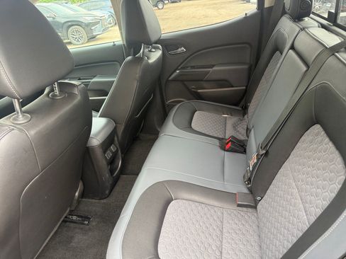 Used 2018 Chevrolet Colorado Z71 AWD/4WD image 17