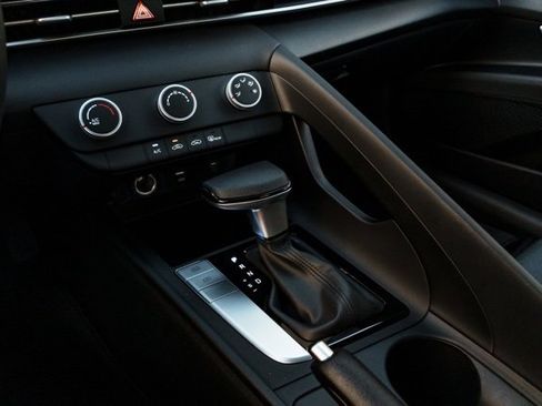 New 2026 Hyundai Elantra SE image 16