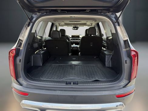 Used 2022 Kia Telluride S FWD image 12