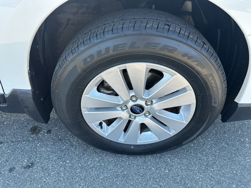 Used 2019 Subaru Outback 2.5i Premium w/ Popular Package #2 AWD/4WD image 9