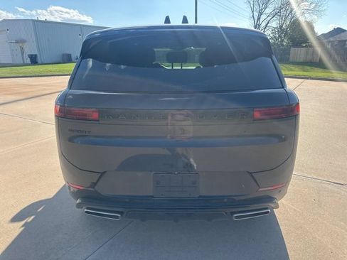 Used 2025 Land Rover Range Rover Sport Dynamic SE AWD/4WD image 4