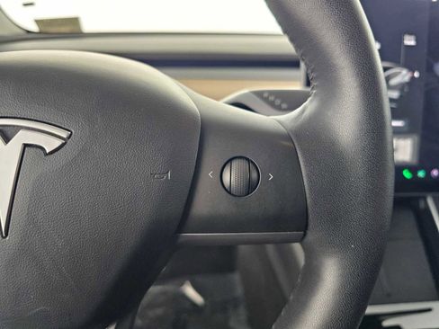 Used 2020 Tesla Model 3 Standard Range image 27