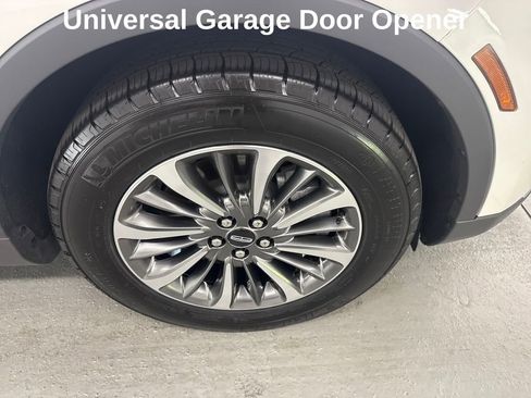 Used 2023 Lincoln Nautilus AWD image 5