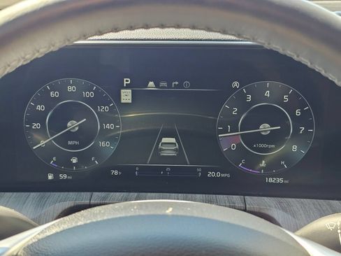 Used 2024 Kia Telluride SX w/ Towing Package AWD/4WD image 17