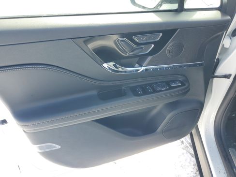 New 2026 Lincoln Corsair Premiere image 8