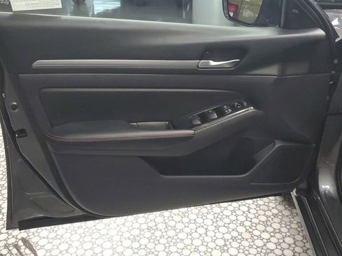 Used 2024 Nissan Altima 2.5 SR FWD image 20