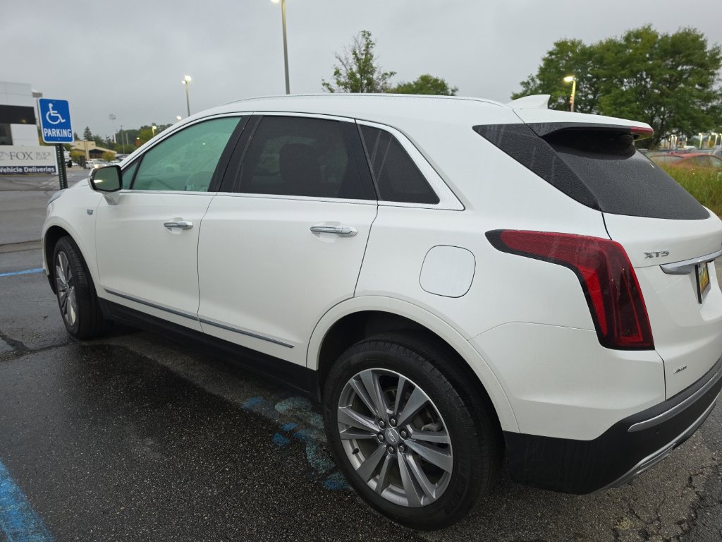 Certified 2024 Cadillac XT5 Premium Luxury w/ LPO, Floor Liner Package AWD/4WD image 5