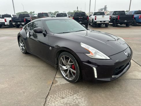 Used 2014 Nissan 370Z Touring w/ Sport Package image 4