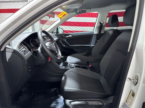 Used 2021 Volkswagen Tiguan S image 9